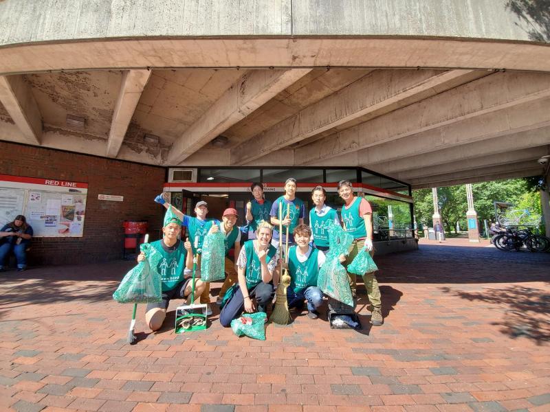 Davis Square in the Summer!画像