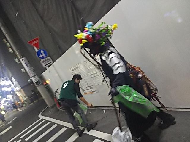 梅雨ときどき晴れ、新宿二丁目おそうじ画像