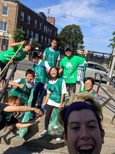 People in Porter Square - MBTA Clean up!画像