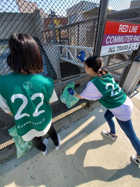 People in Porter Square - MBTA Clean up!画像