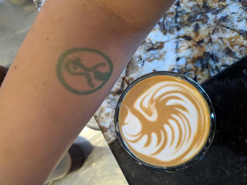 Summer's Almost Over, But Green Bird is Still Here!画像