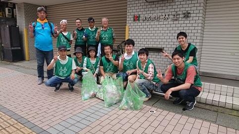 富山駅前そうじ画像