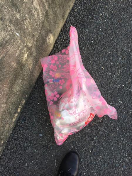 青空に飛行機雲が画像