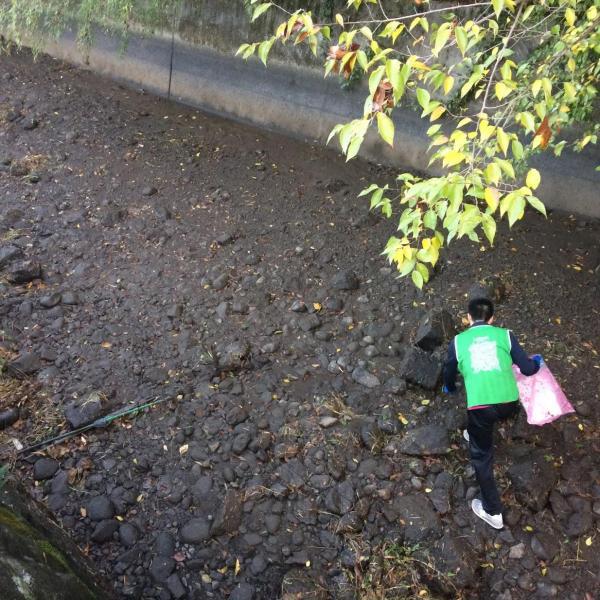 念願の！！！川底掃除！画像