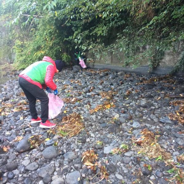 念願の！！！川底掃除！画像