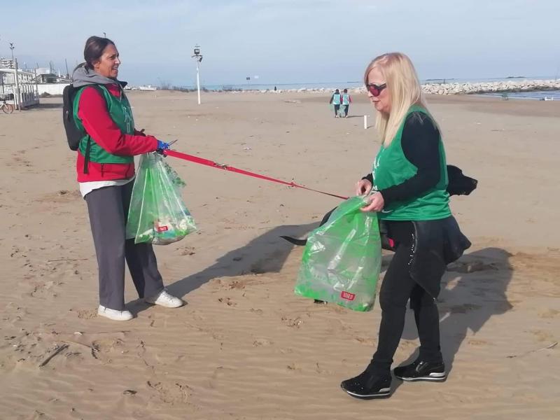 2019年最後の海岸お掃除。画像