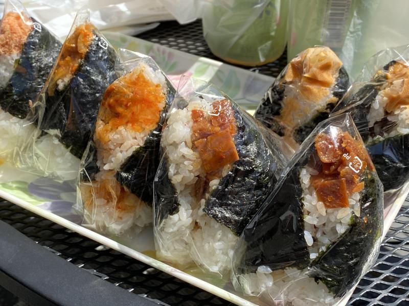 快晴の中、JR大塚駅北口周辺のゴミ拾いをしました画像