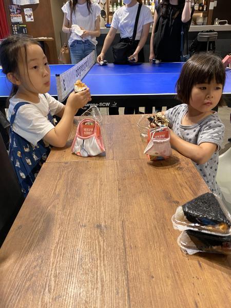 ゴミ拾いの後のおにぎりはやっぱりうまい画像