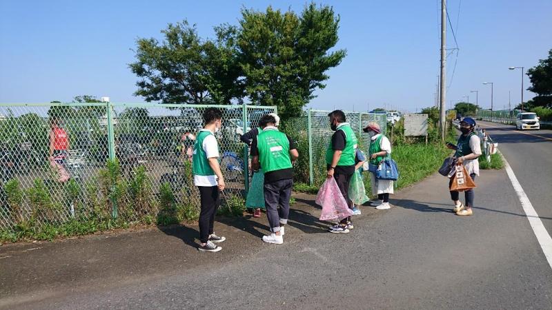 SDGsカップコラボ清掃画像