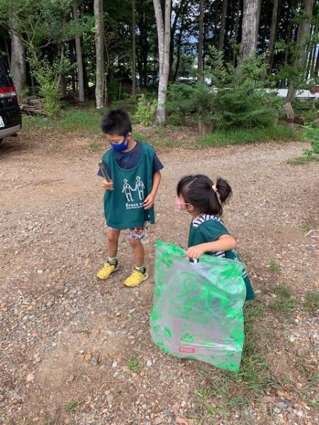 ブドウ畑とここ掘れワンワン画像