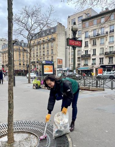新トング&ゴミ袋がパリデビュー☆