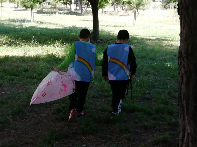 小学3年生の児童たちと!画像