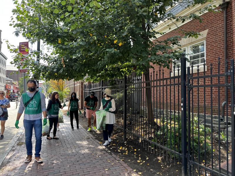 ハーバードスクエアお掃除画像