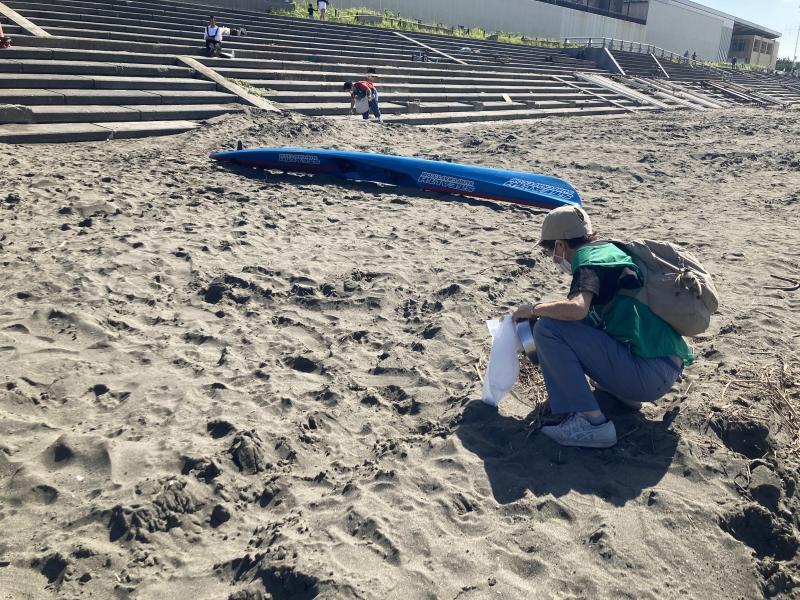 湘南！江の島片瀬西浜海岸マイクロプラスチックビーチクリーン！画像