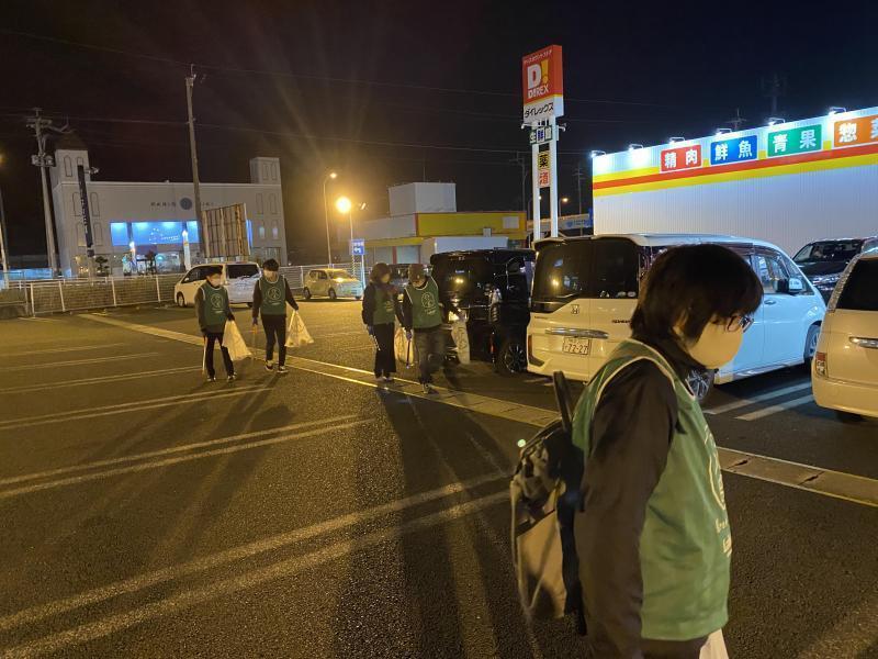 賑やか賑やか掃除画像