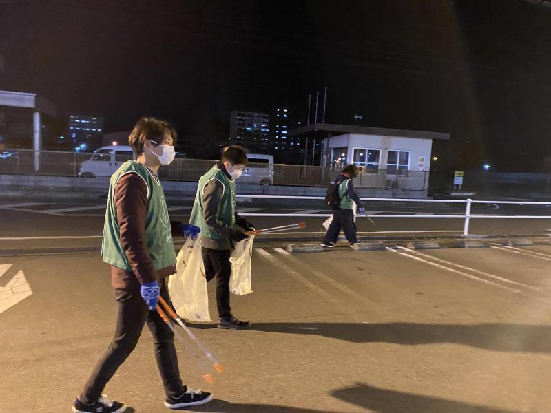 賑やか賑やか掃除画像