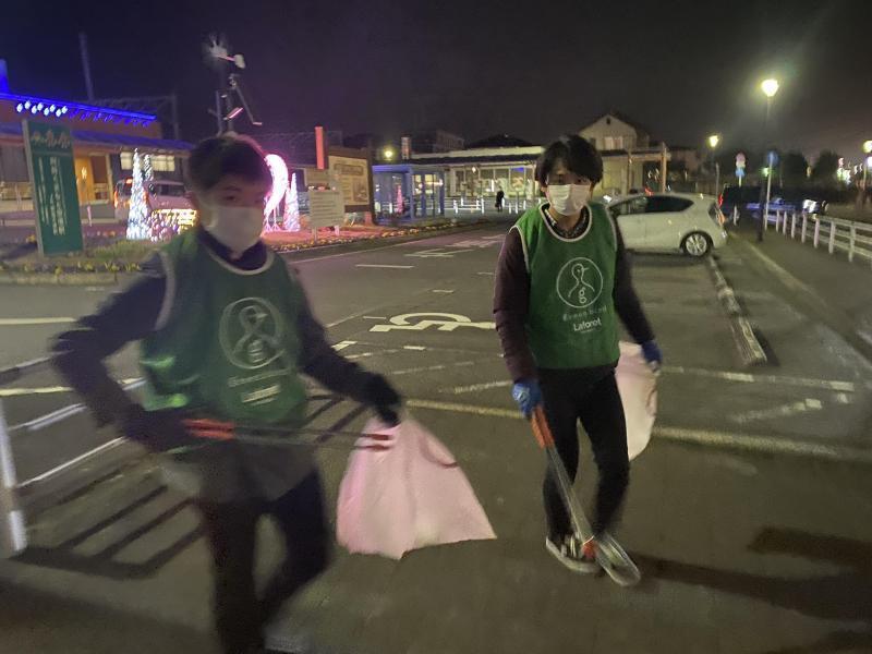 賑やか賑やか掃除画像