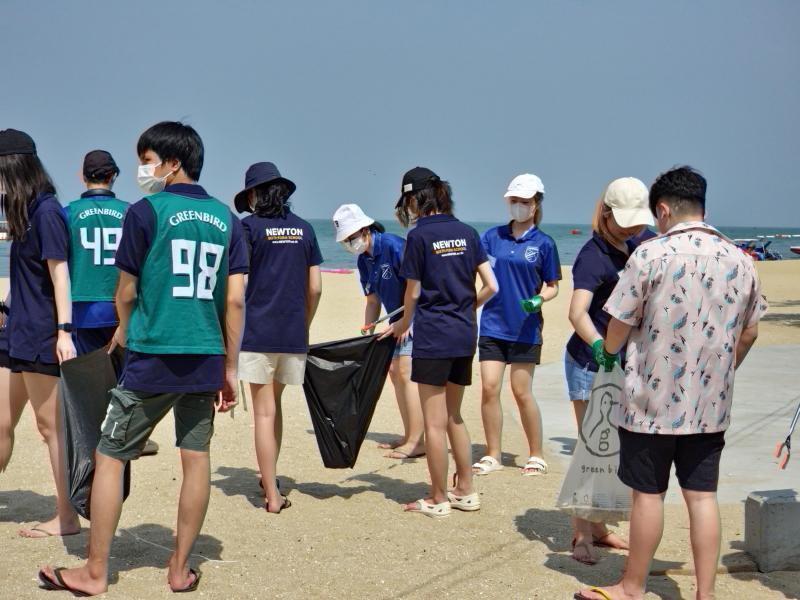 Green Bird Bangkok X The Newton Sixth Form School (Beach clean-up)画像
