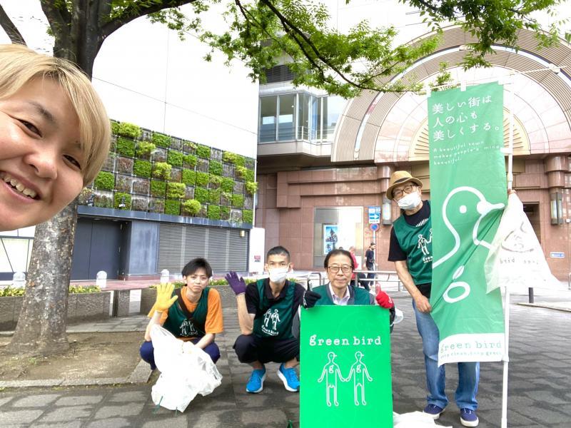 福岡天神　夏に向けて、いろんなものであふれてる天神の街☆朝そうじ画像