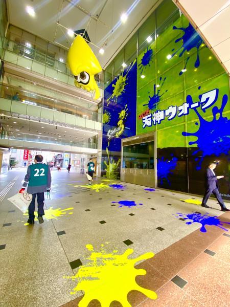 福岡天神　夏に向けて、いろんなものであふれてる天神の街☆朝そうじ画像