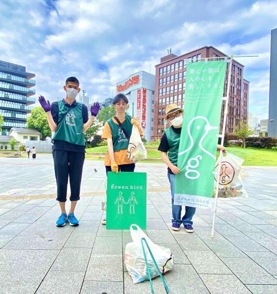 福岡天神　夏に向けて、いろんなものであふれてる天神の街☆朝そうじ画像