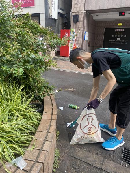 福岡天神　雨だったけど3人で頑張りました☆朝そうじ画像