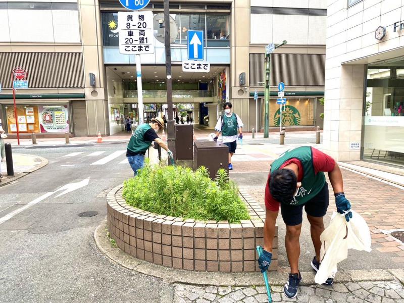 福岡天神　世界水泳真っ只中のため街がキレイめ☆朝そうじ画像