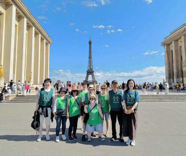 パリのシンボリックな場所で画像