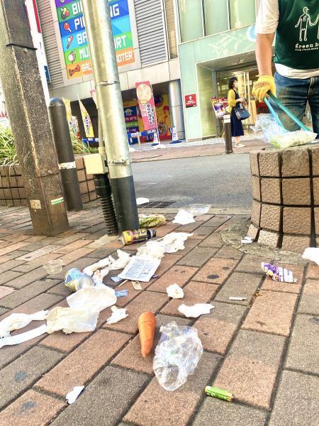 福岡天神　8月最後はニンジン拾ったよ☆朝そうじ画像