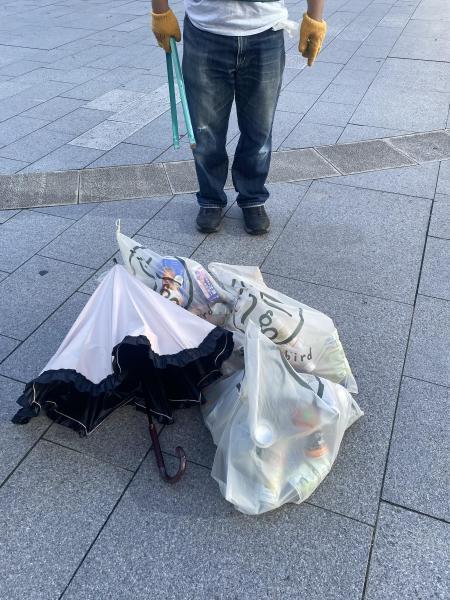 福岡天神　8月最後はニンジン拾ったよ☆朝そうじ画像