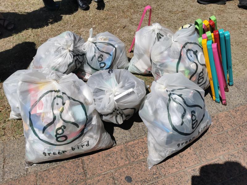 今年最後のビーチのお掃除画像