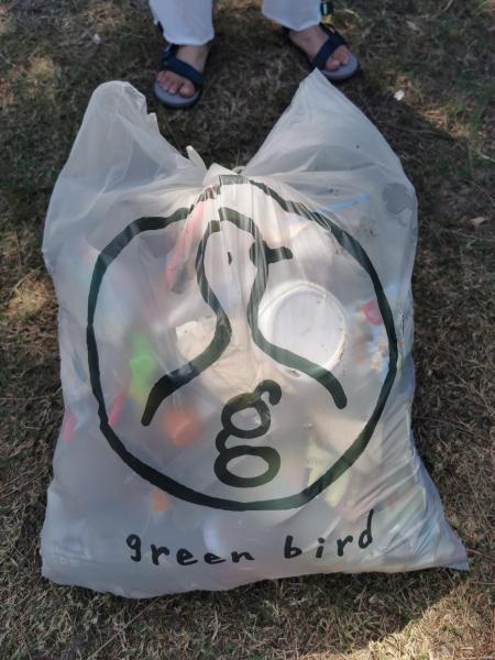 今年最後のビーチのお掃除画像