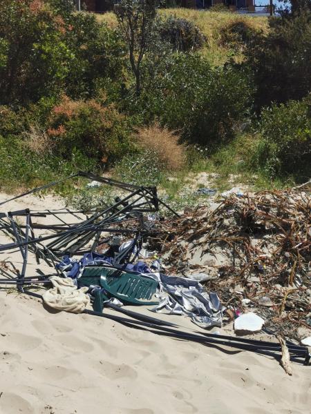 今年最後のビーチのお掃除画像