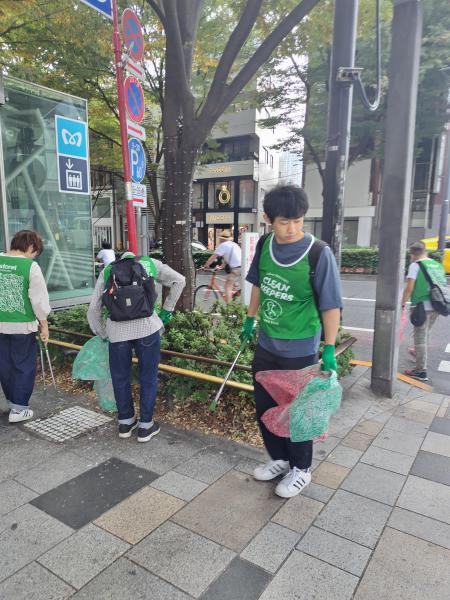 ラフォーレクリーンキーパーズｘグリーンバード原宿そうじ画像