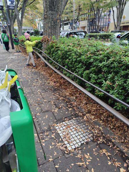 ラフォーレクリーンキーパーズｘグリーンバード原宿そうじ画像