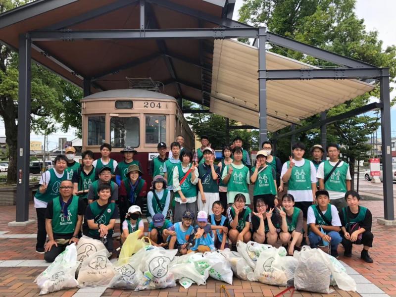 大牟田チーム大牟田駅前お掃除画像