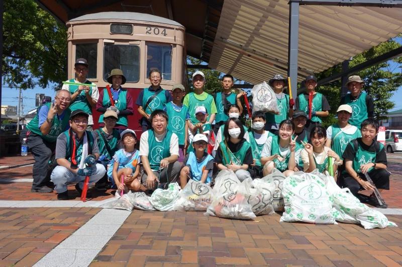 大牟田チーム大牟田駅前お掃除画像