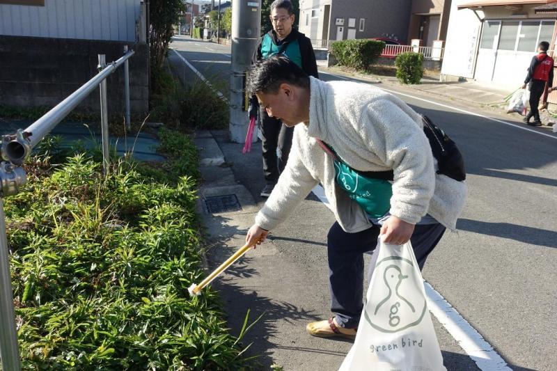 大牟田チーム大牟田駅前お掃除画像