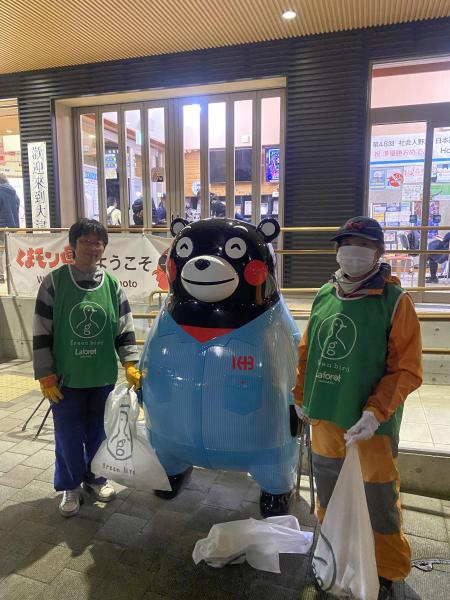 雨でもお掃除しますよー画像