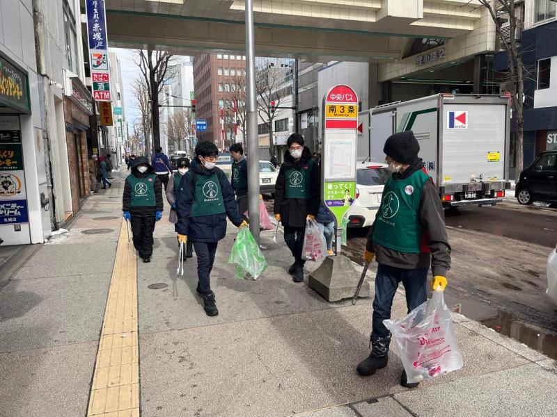 雪のない！？札幌昼そうじ画像