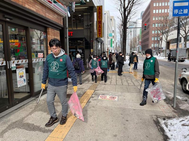 雪のない！？札幌昼そうじ画像