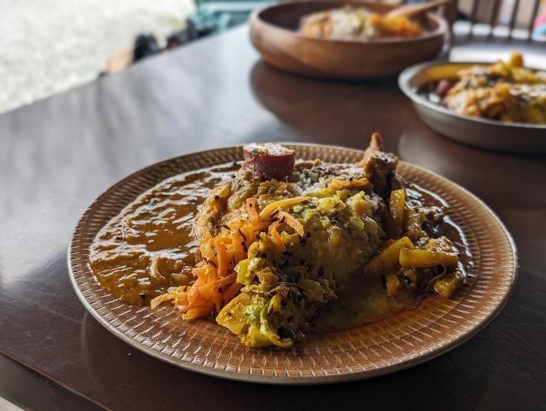 カヌーのあとはカレーとチャイ画像