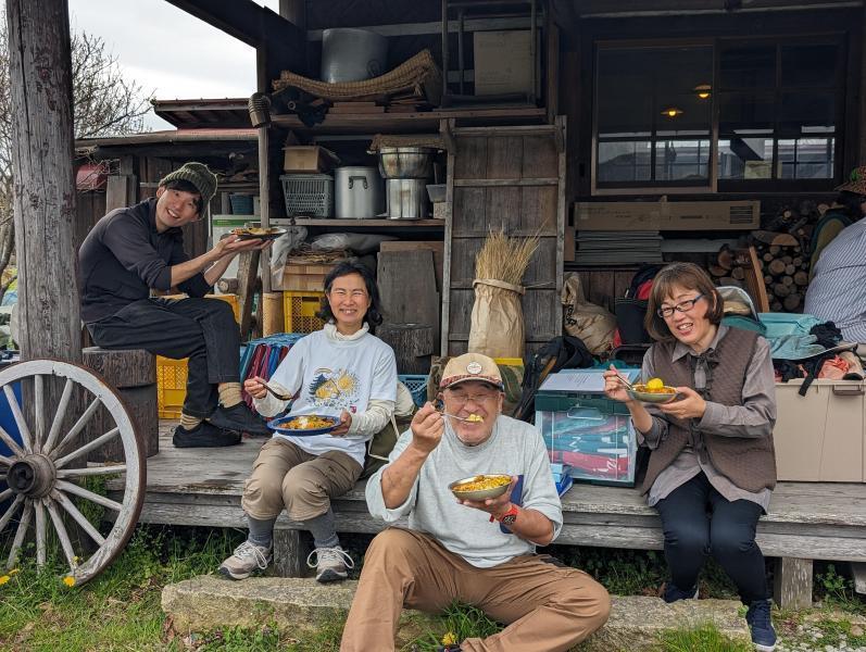 カヌーのあとはカレーとチャイ画像