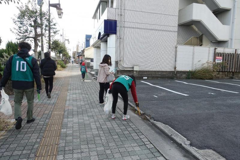 大牟田チーム大牟田駅前お掃除画像
