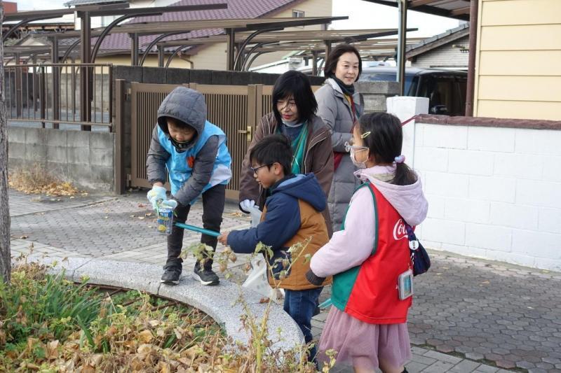 大牟田チーム大牟田駅前お掃除画像