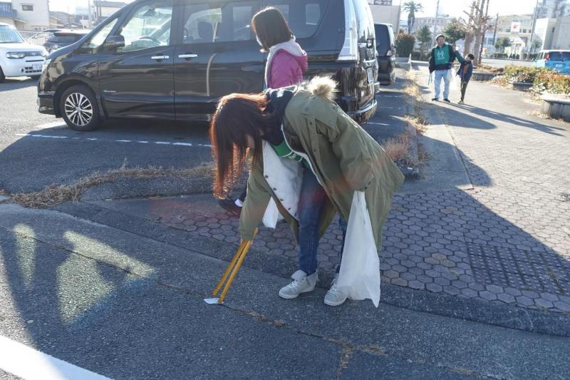 大牟田チーム大牟田駅前お掃除画像