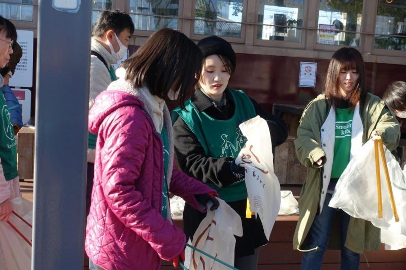 大牟田チーム大牟田駅前お掃除画像