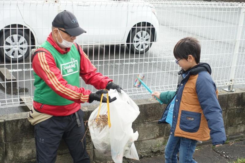 大牟田チーム大牟田駅前お掃除画像