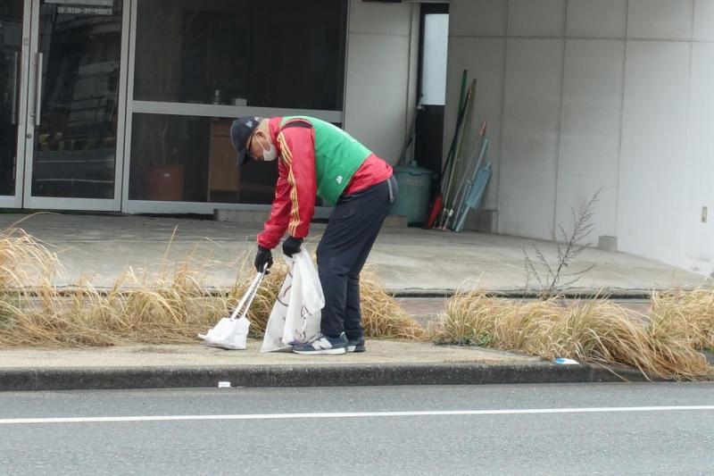 大牟田チーム大牟田駅前お掃除画像