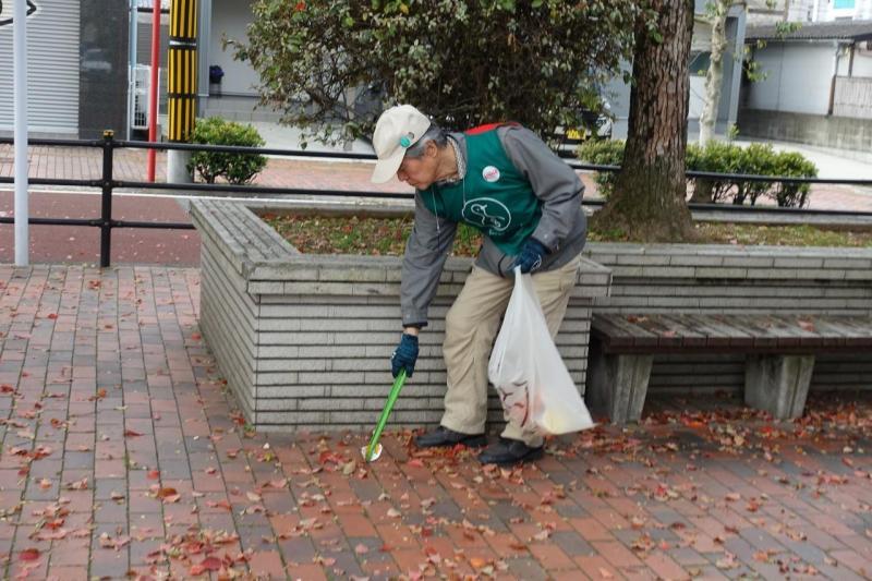 大牟田チーム大牟田駅前お掃除画像